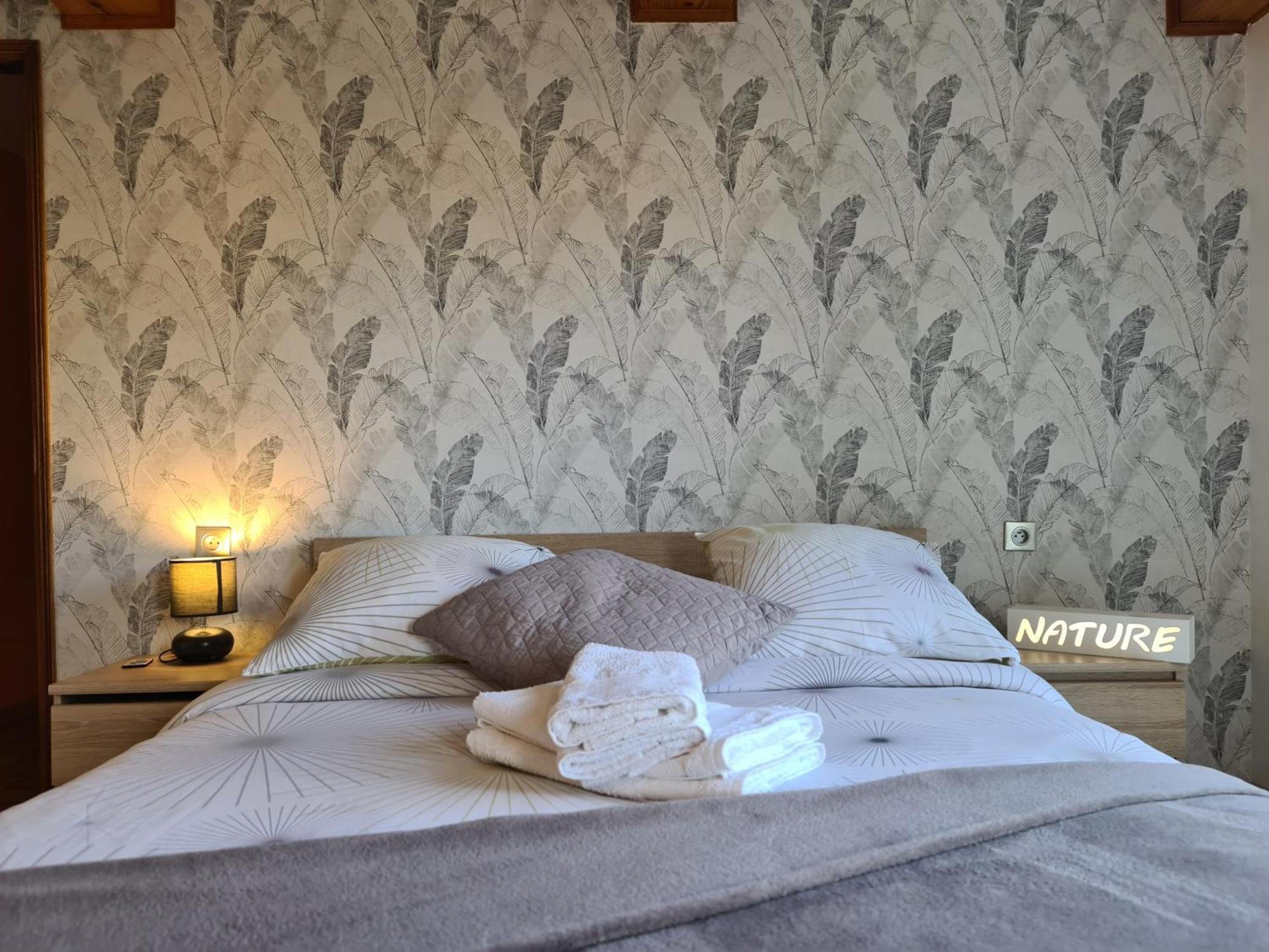 Agreable Maison 4 Etoiles Au Calme Portes les Valence Bagian luar foto